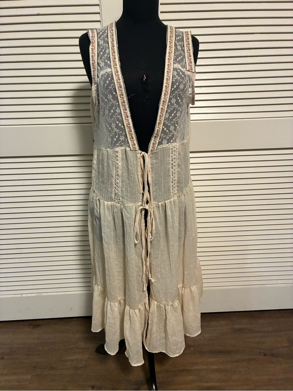 Bohemian Cream Lace Tie-Front Swim Coverup